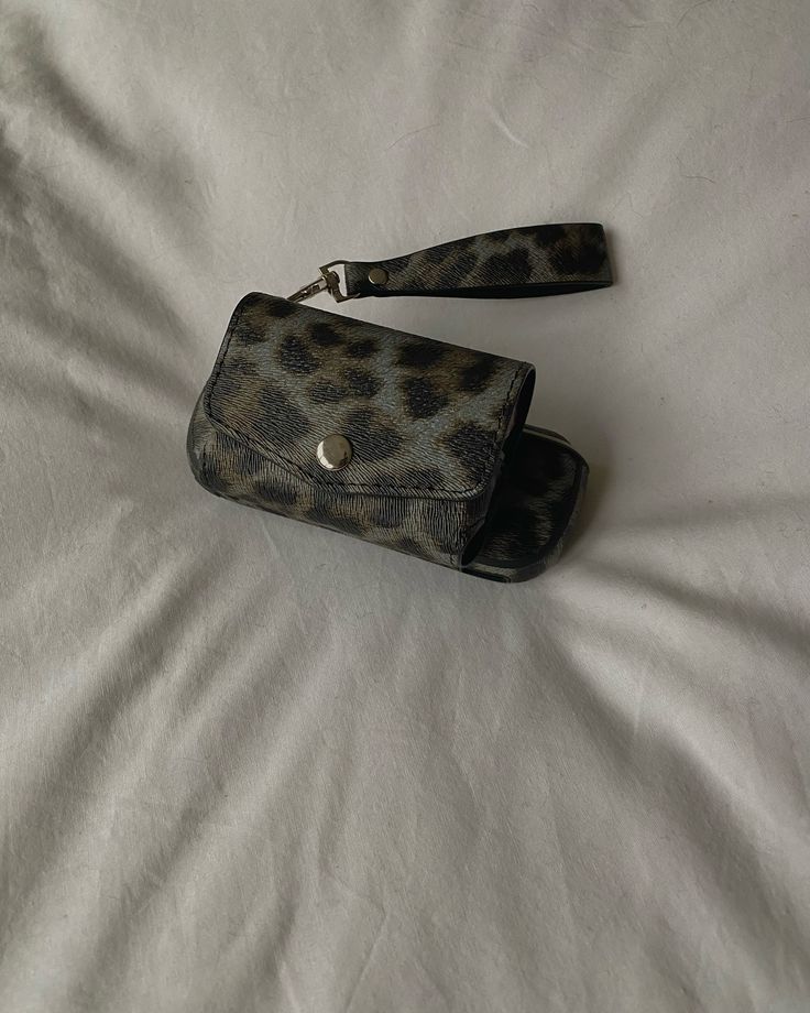Iluma ASH LEO holder
